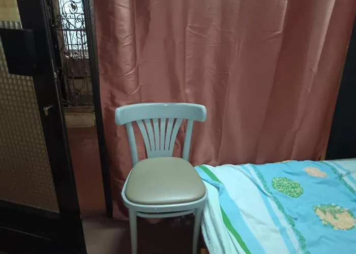 на пъпа на варна, входа на морската градина *